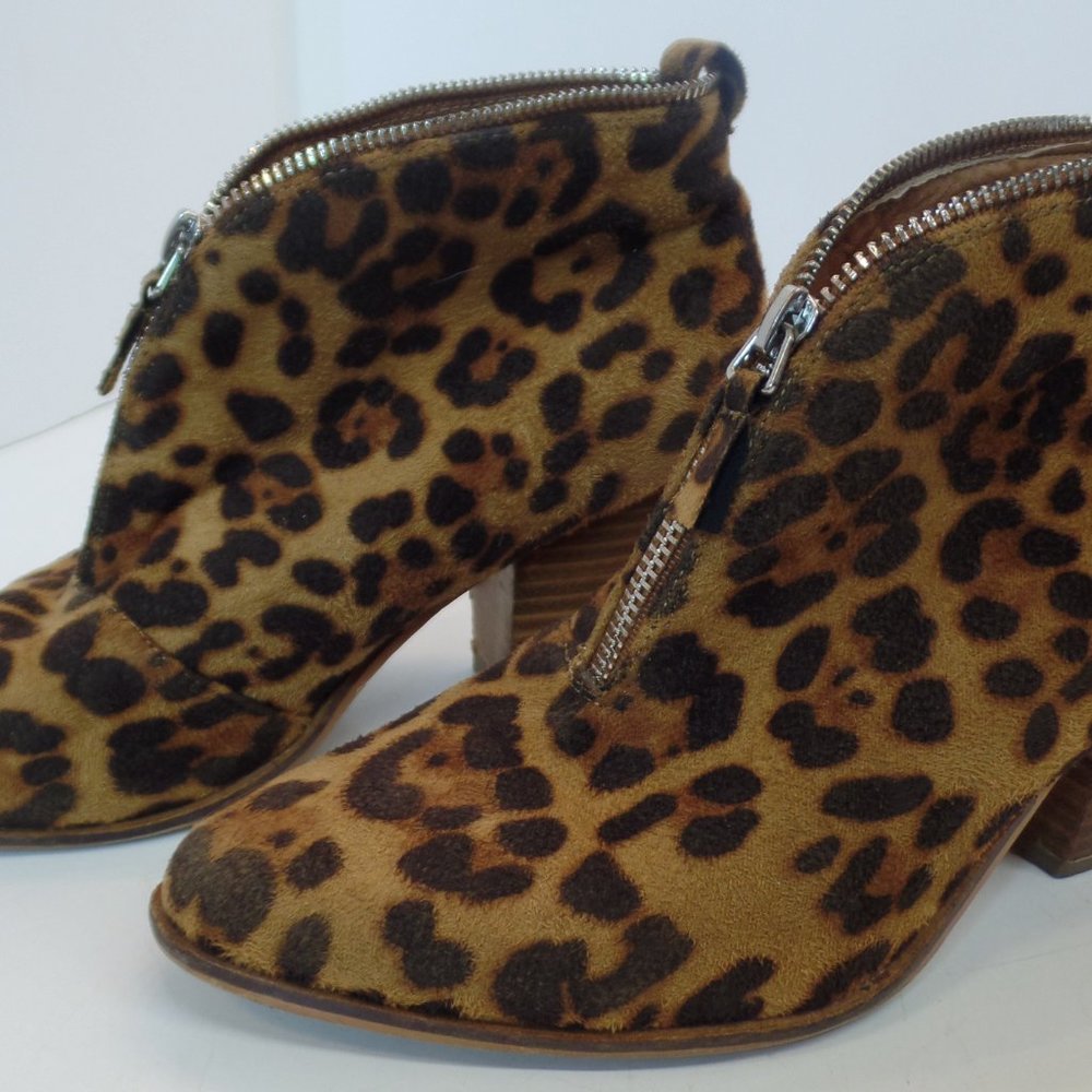 Designs From Beast Fashion Animal Print Shootie Bootie Block Heel Sz 9 Silver HW - Picture 3 of 9